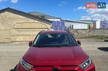Позашляховик / Кросовер Toyota RAV4 2022 в Мукачевому