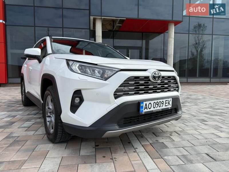 Внедорожник / Кроссовер Toyota RAV4 2022 в Тячеве фото 5 Внедорожник / Кроссовер Toyota RAV4 2022 в Тячеве