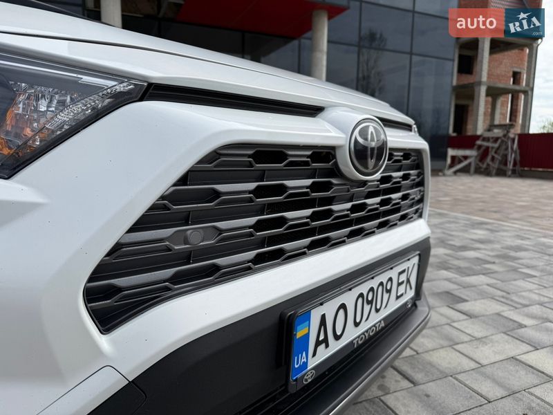 Внедорожник / Кроссовер Toyota RAV4 2022 в Тячеве фото 9 Внедорожник / Кроссовер Toyota RAV4 2022 в Тячеве