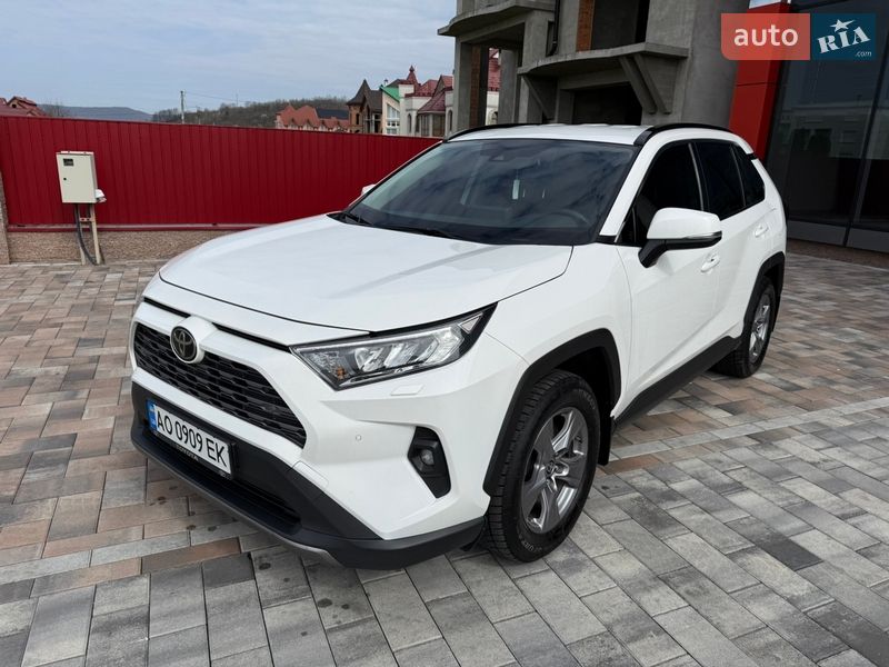 Внедорожник / Кроссовер Toyota RAV4 2022 в Тячеве фото 15 Внедорожник / Кроссовер Toyota RAV4 2022 в Тячеве