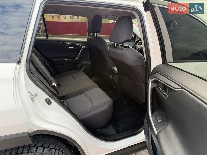 Внедорожник / Кроссовер Toyota RAV4 2022 в Тячеве фото 36 Внедорожник / Кроссовер Toyota RAV4 2022 в Тячеве