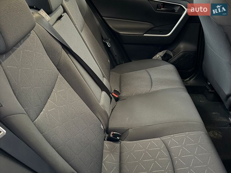 Внедорожник / Кроссовер Toyota RAV4 2023 в Киеве фото 5 Внедорожник / Кроссовер Toyota RAV4 2023 в Киеве
