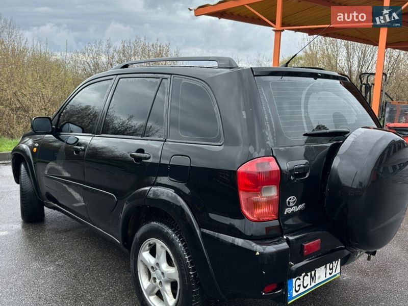 Внедорожник / Кроссовер Toyota RAV4 2002 в Харькове