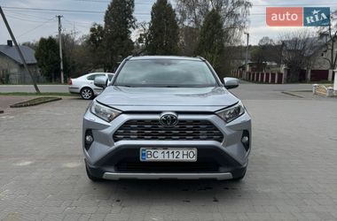 Позашляховик / Кросовер Toyota RAV4 2020 в Львові