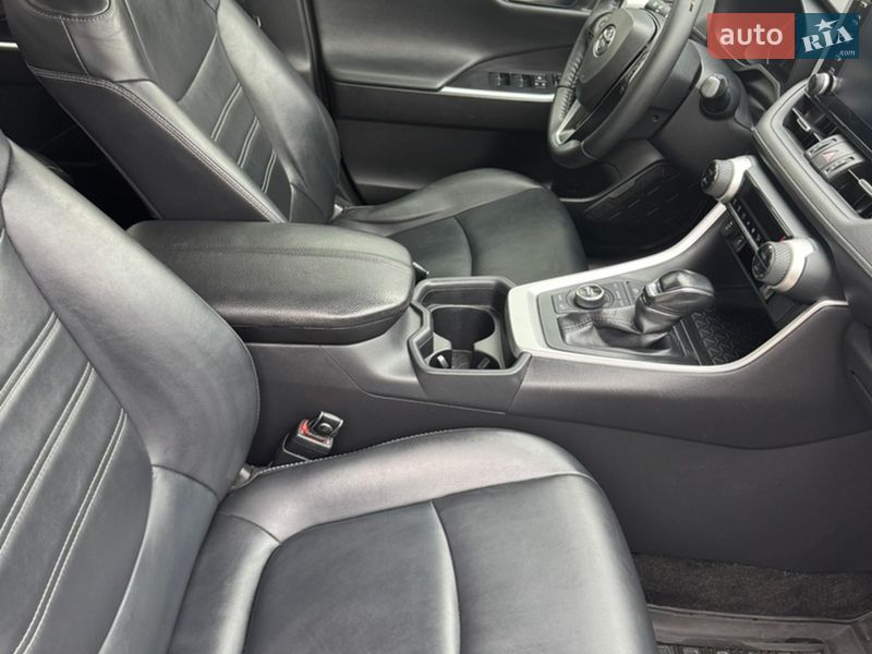 Внедорожник / Кроссовер Toyota RAV4 2020 в Львове фото 25 Внедорожник / Кроссовер Toyota RAV4 2020 в Львове
