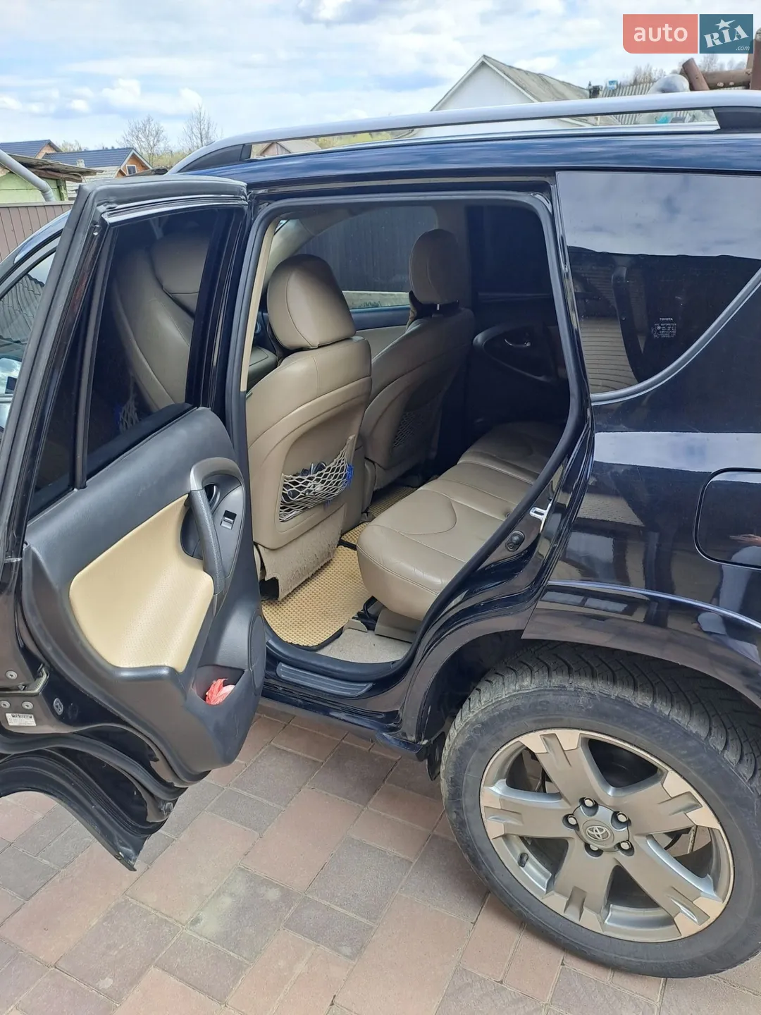 2010 Toyota RAV 4 - мініатюра 4