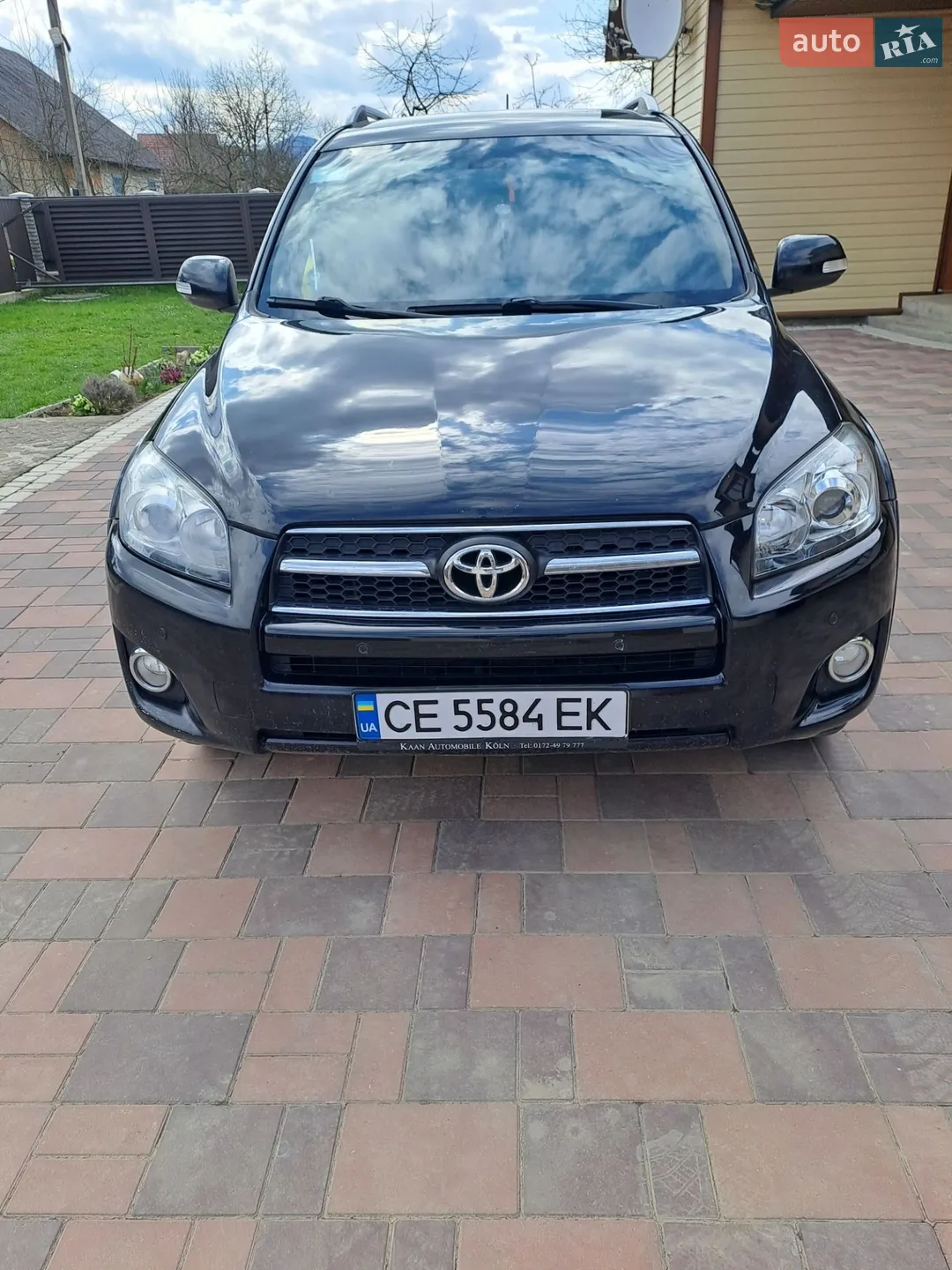2010 Toyota RAV 4 - фото 1