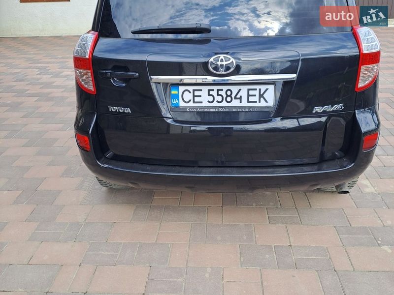Внедорожник / Кроссовер Toyota RAV4 2010 в Черновцах