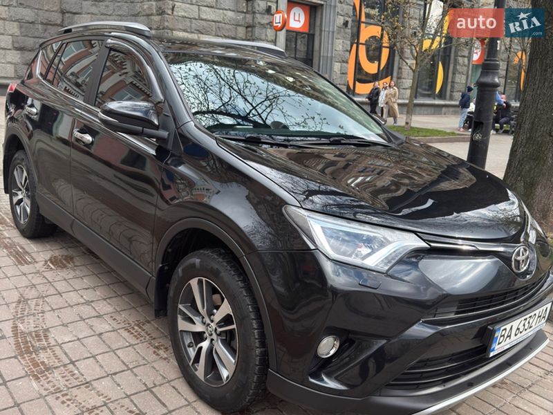Внедорожник / Кроссовер Toyota RAV4 2017 в Киеве фото 2 Внедорожник / Кроссовер Toyota RAV4 2017 в Киеве