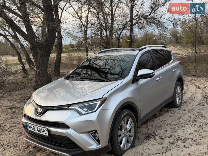 Внедорожник / Кроссовер Toyota RAV4 2015 в Кременчуге фото 2 Внедорожник / Кроссовер Toyota RAV4 2015 в Кременчуге