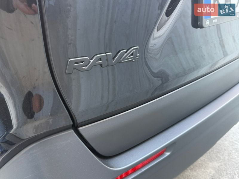 Внедорожник / Кроссовер Toyota RAV4 2025 в Киеве фото 4 Внедорожник / Кроссовер Toyota RAV4 2025 в Киеве