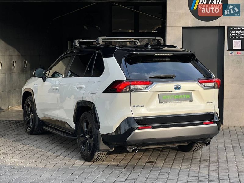 Внедорожник / Кроссовер Toyota RAV4 2018 в Одессе