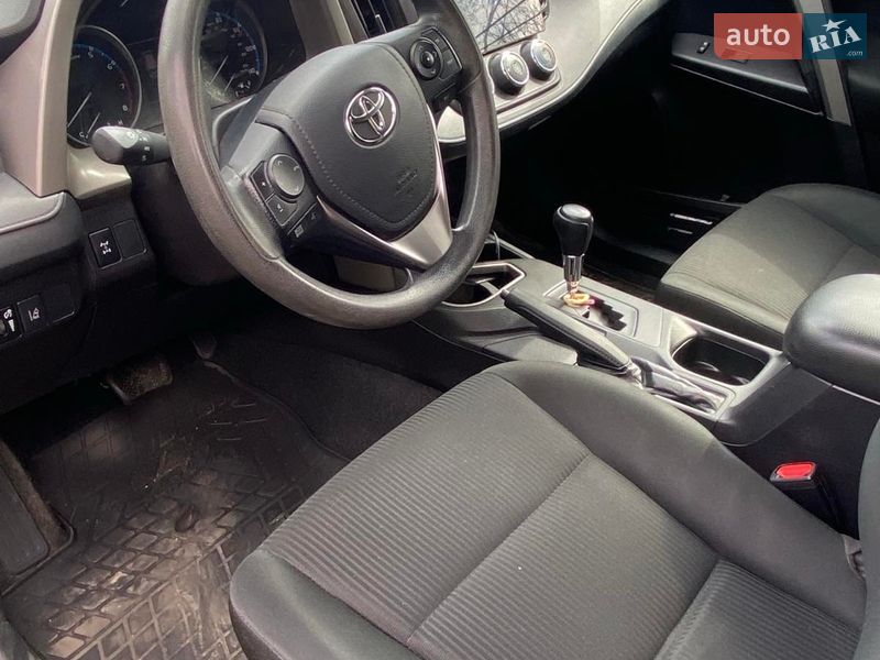 Внедорожник / Кроссовер Toyota RAV4 2018 в Киеве фото 8 Внедорожник / Кроссовер Toyota RAV4 2018 в Киеве