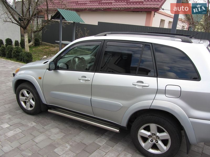 Позашляховик / Кросовер Toyota RAV4 2002 в Хмельницькому