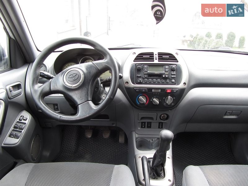 Позашляховик / Кросовер Toyota RAV4 2002 в Хмельницькому