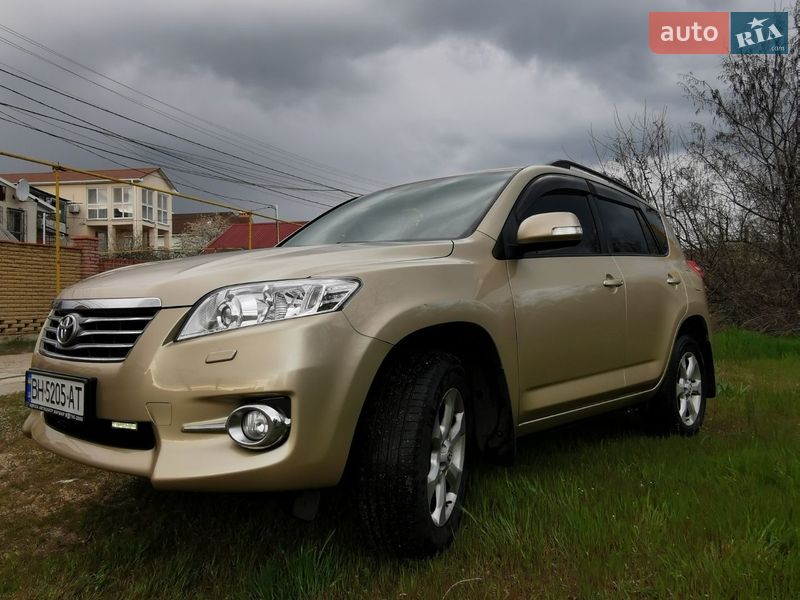 Внедорожник / Кроссовер Toyota RAV4 2011 в Одессе