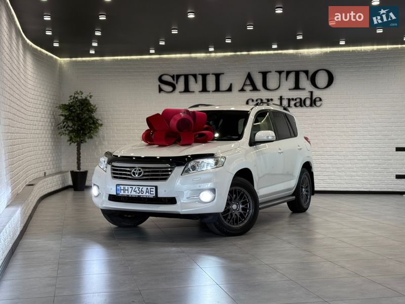 Позашляховик / Кросовер Toyota RAV4 2011 в Одесі