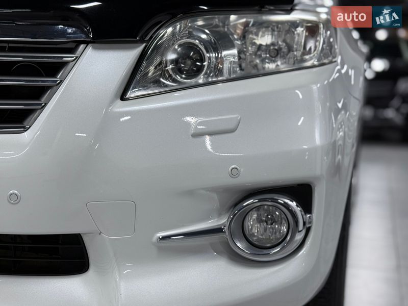 Позашляховик / Кросовер Toyota RAV4 2011 в Одесі