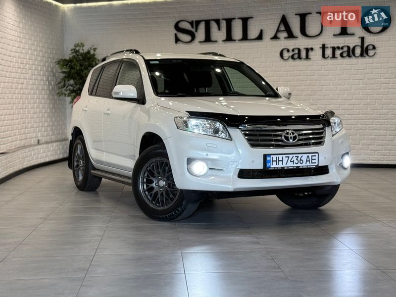Позашляховик / Кросовер Toyota RAV4 2011 в Одесі