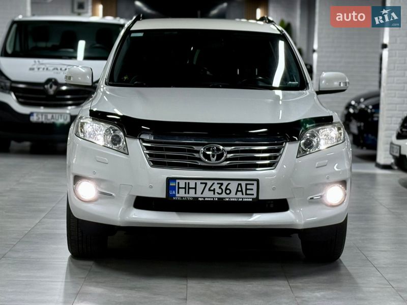 Позашляховик / Кросовер Toyota RAV4 2011 в Одесі