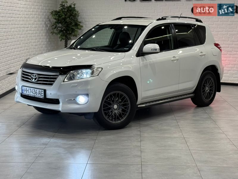 Позашляховик / Кросовер Toyota RAV4 2011 в Одесі