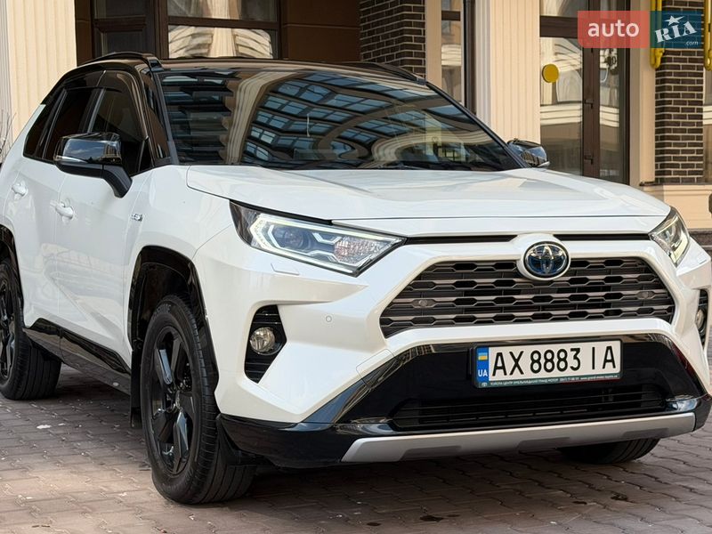 Внедорожник / Кроссовер Toyota RAV4 2020 в Киеве фото 27 Внедорожник / Кроссовер Toyota RAV4 2020 в Киеве