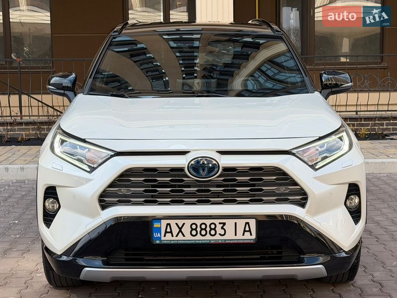 Внедорожник / Кроссовер Toyota RAV4 2020 в Киеве фото 30 Внедорожник / Кроссовер Toyota RAV4 2020 в Киеве