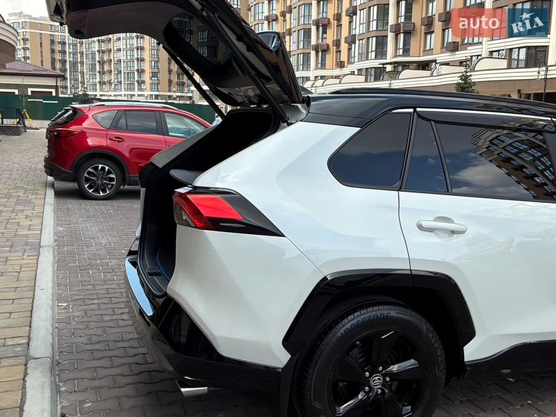 Внедорожник / Кроссовер Toyota RAV4 2020 в Киеве фото 55 Внедорожник / Кроссовер Toyota RAV4 2020 в Киеве