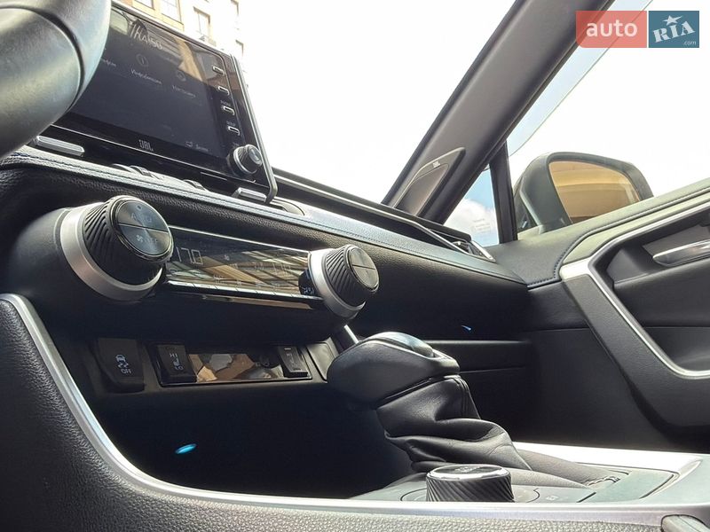 Внедорожник / Кроссовер Toyota RAV4 2020 в Киеве фото 66 Внедорожник / Кроссовер Toyota RAV4 2020 в Киеве
