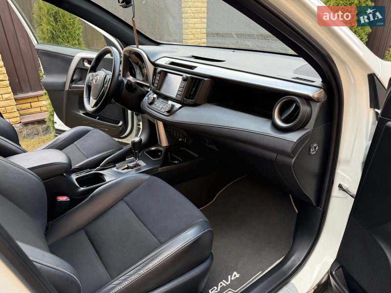 Внедорожник / Кроссовер Toyota RAV4 2016 в Виннице фото 29 Внедорожник / Кроссовер Toyota RAV4 2016 в Виннице