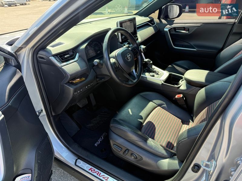 Внедорожник / Кроссовер Toyota RAV4 2023 в Киеве фото 28 Внедорожник / Кроссовер Toyota RAV4 2023 в Киеве