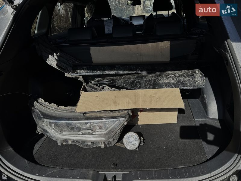 Внедорожник / Кроссовер Toyota RAV4 2019 в Киеве