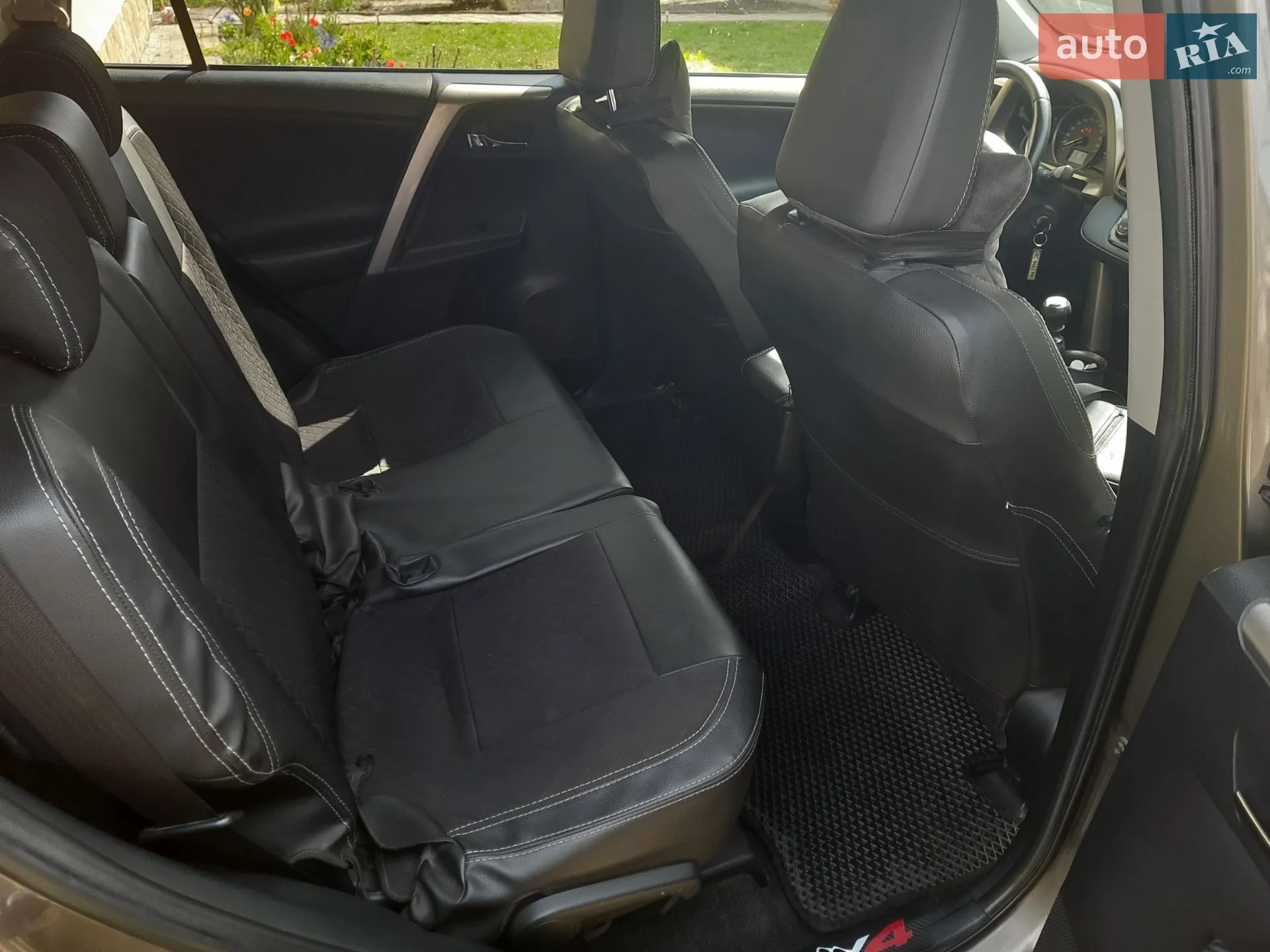 2013 Toyota RAV 4 - мініатюра 11