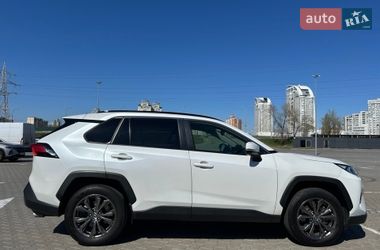Позашляховик / Кросовер Toyota RAV4 2023 в Києві