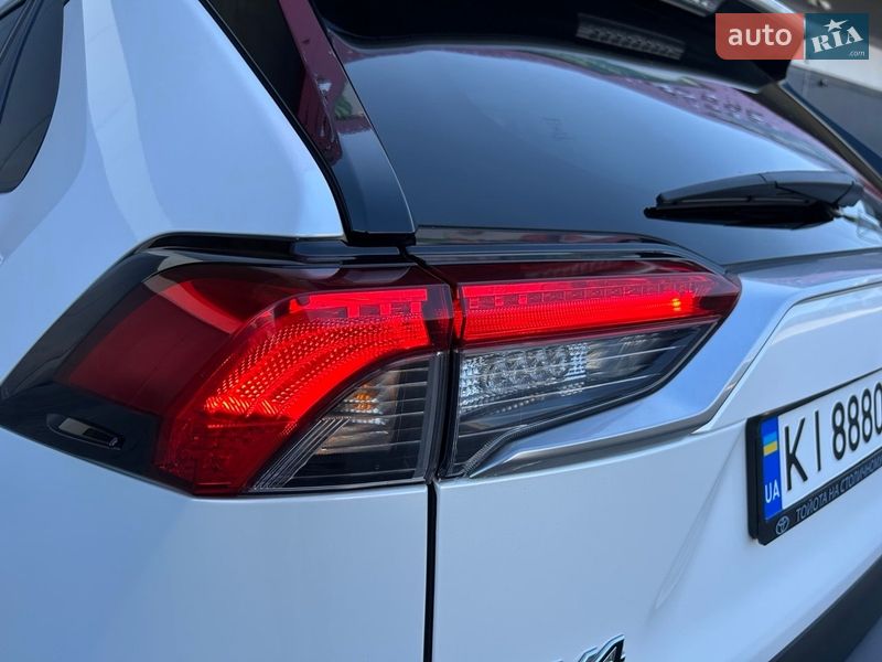 Внедорожник / Кроссовер Toyota RAV4 2023 в Киеве фото 14 Внедорожник / Кроссовер Toyota RAV4 2023 в Киеве