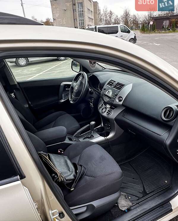 Внедорожник / Кроссовер Toyota RAV4 2007 в Нетешине фото 4 Внедорожник / Кроссовер Toyota RAV4 2007 в Нетешине