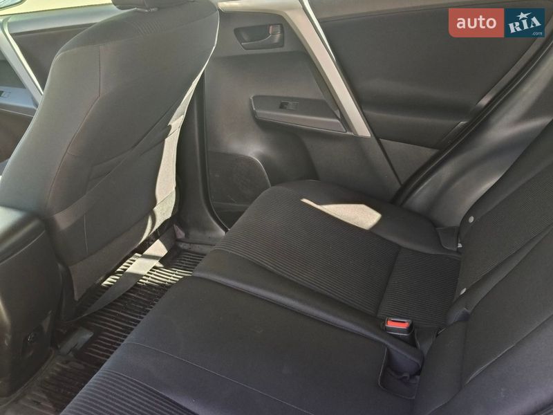 Внедорожник / Кроссовер Toyota RAV4 2016 в Броварах фото 6 Внедорожник / Кроссовер Toyota RAV4 2016 в Броварах