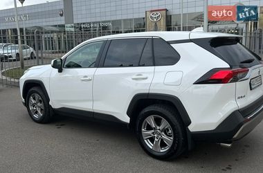 Внедорожник / Кроссовер Toyota RAV4 2022 в Киеве