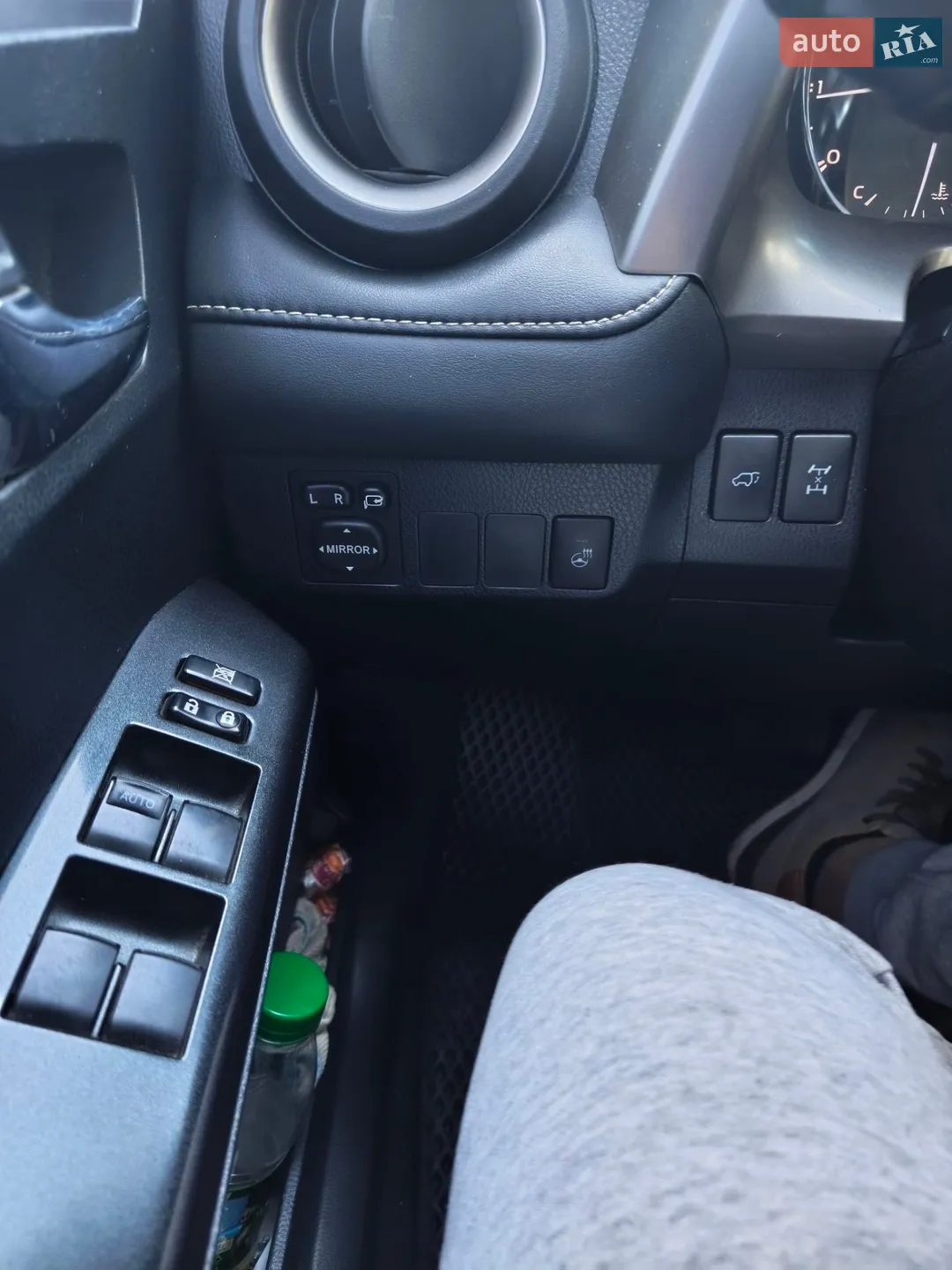 2016 Toyota RAV 4 - мініатюра 21