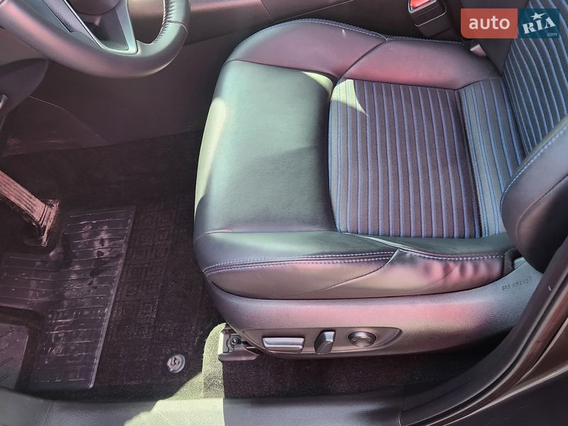 Внедорожник / Кроссовер Toyota RAV4 2022 в Виннице