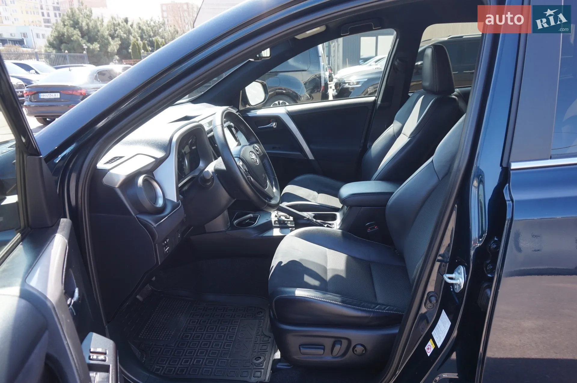 2017 Toyota RAV 4 - мініатюра 19