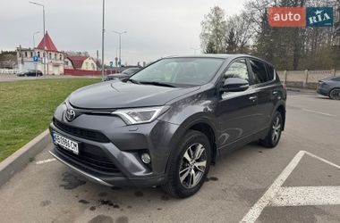 Внедорожник / Кроссовер Toyota RAV4 2017 в Виннице