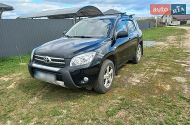 Позашляховик / Кросовер Toyota RAV4 2007 в Ворзелі