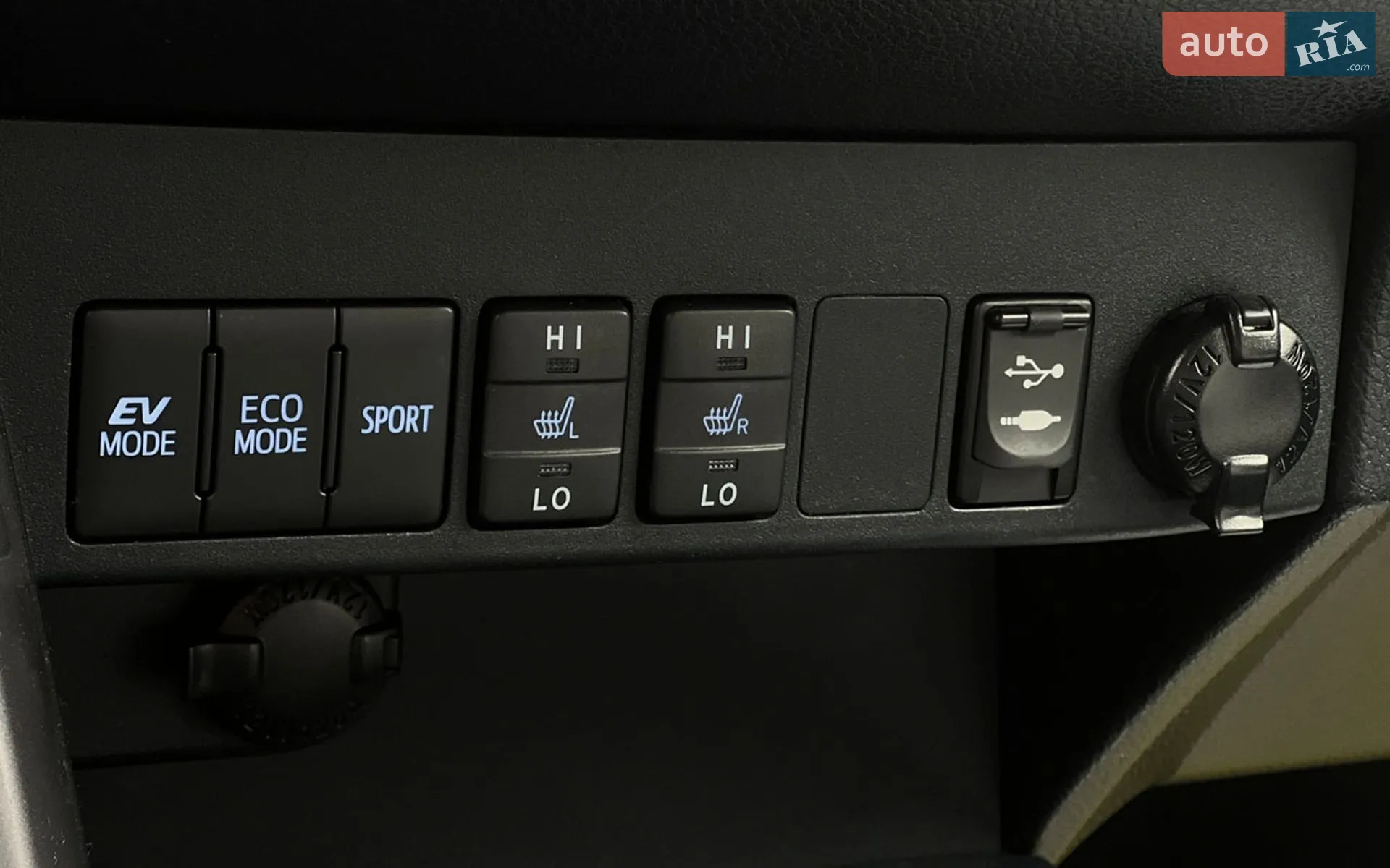 2017 Toyota RAV 4 - мініатюра 19