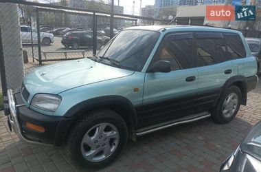 Позашляховик / Кросовер Toyota RAV4 1996 в Одесі