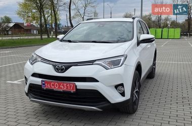 Позашляховик / Кросовер Toyota RAV4 2016 в Коломиї