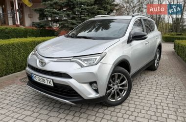 Внедорожник / Кроссовер Toyota RAV4 2017 в Львове
