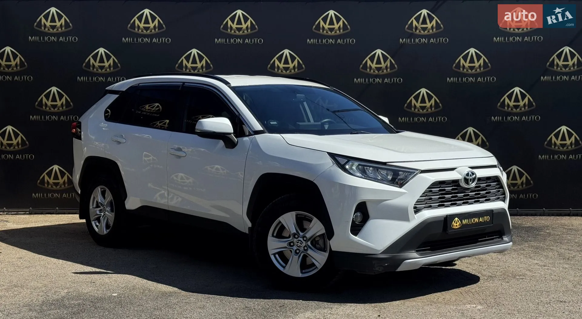 2019 Toyota RAV 4 - фото 1