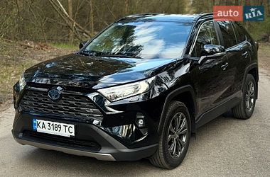 Внедорожник / Кроссовер Toyota RAV4 2024 в Киеве