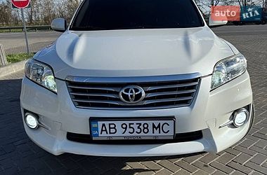 Внедорожник / Кроссовер Toyota RAV4 2011 в Гайсине